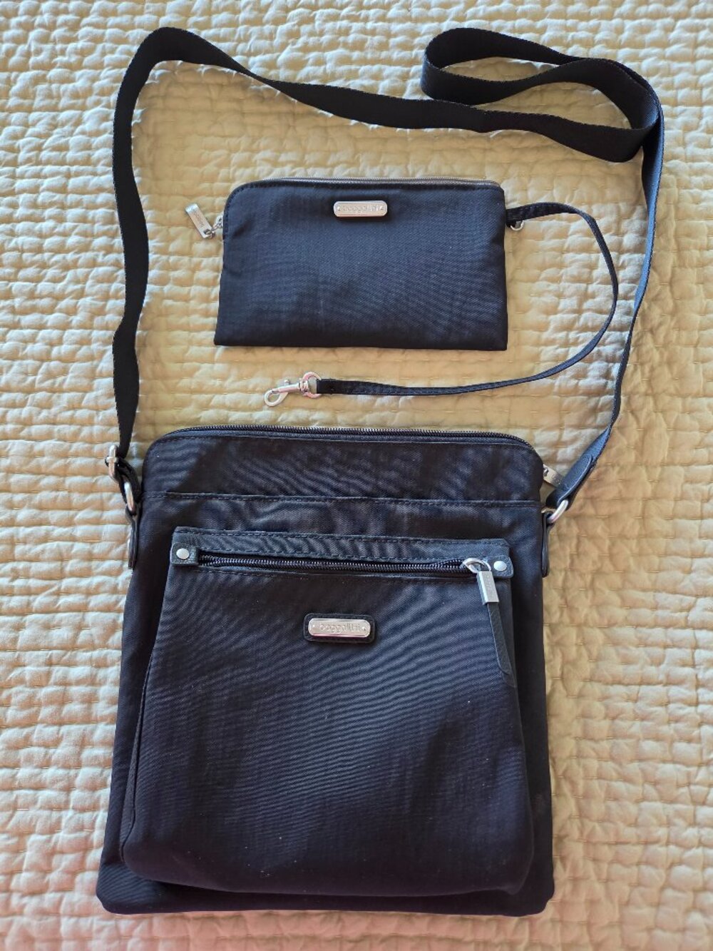Baggallini crossbody with RFID wristlet